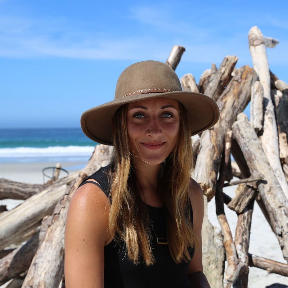 Meet your Posher, Mia